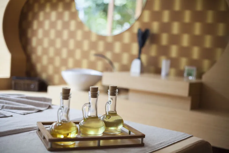 Same Bottle, Different Story: How Georgia's Seasons Change the Way Your Essential Oils Smell and Blend